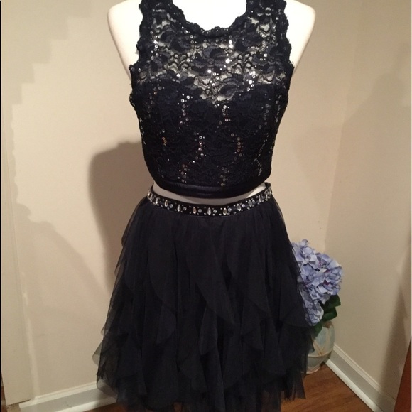 Sequin Hearts Navy 2-pc Lace Prom Dress - Picture 3 of 8